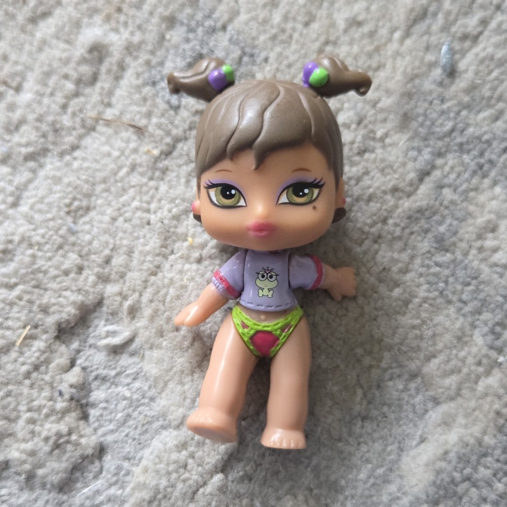 2004 Bratz Babyz Baby Yasmin Princess original doll Dressed MGA